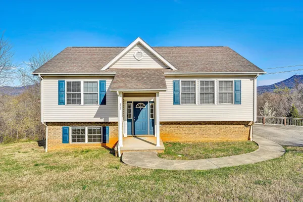 $370,000 | 804 Aster Street, Roanoke, VA 24019