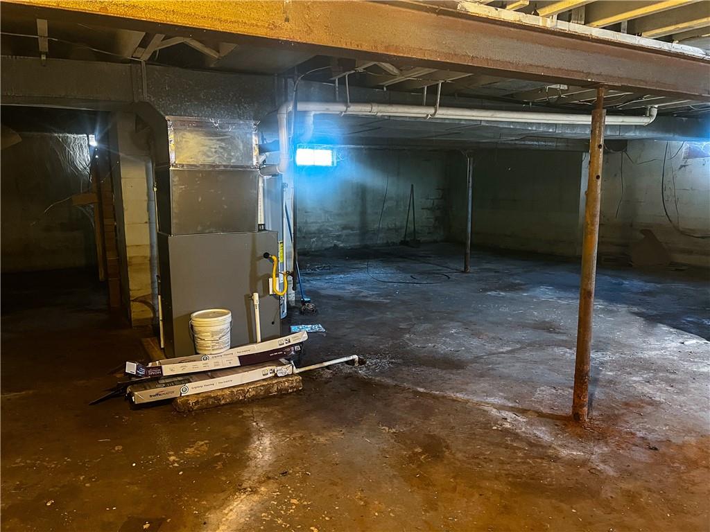 1638 Shady Drive Farrell, PA 16121 - Photo 21 of 21 a view of a room with gym equipment