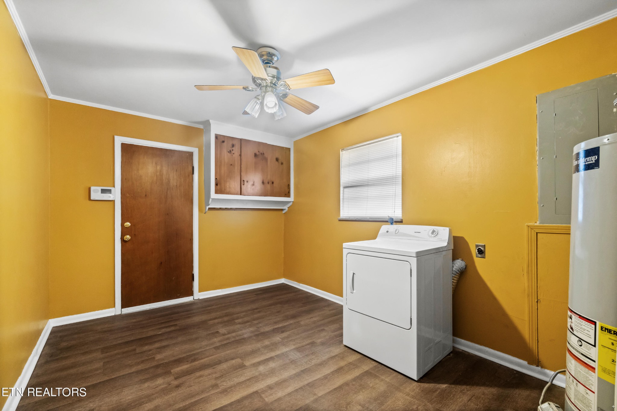 738 South Jackson Street Athens, TN 37303 - Photo 16 of 25 a view of utility room with washer and dryer