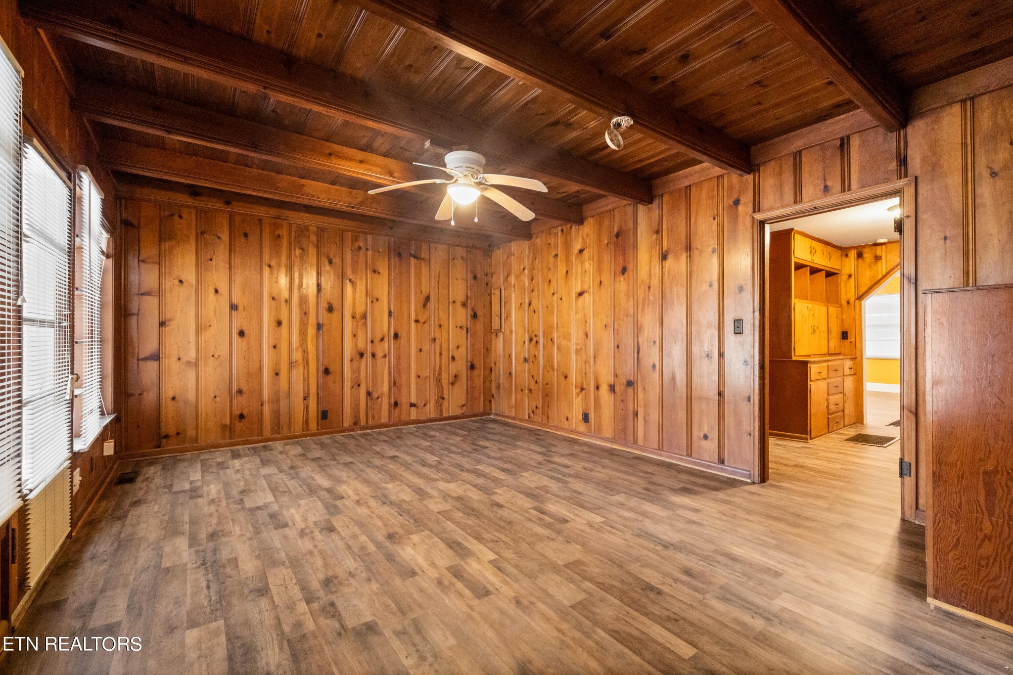738 South Jackson Street Athens, TN 37303 - Photo 8 of 25 a view of an empty room