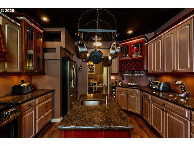 $1,945,000 | 156 Peppermill Road, Kelso, WA 98626