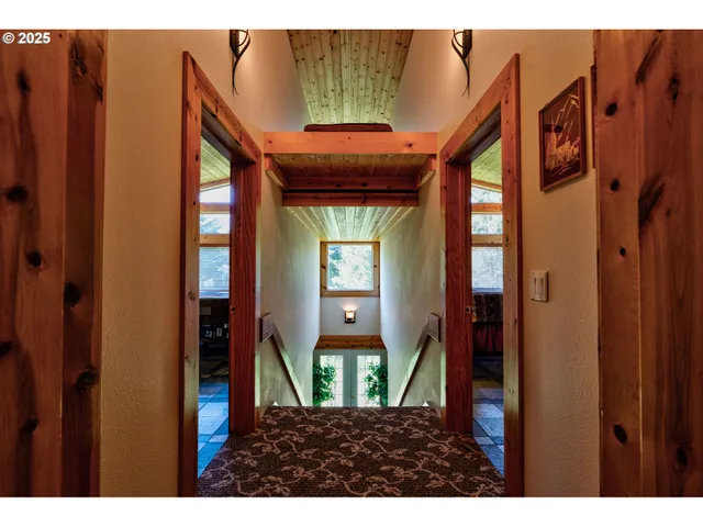 $1,945,000 | 156 Peppermill Road, Kelso, WA 98626