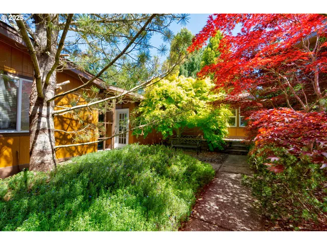 $1,945,000 | 156 Peppermill Road, Kelso, WA 98626