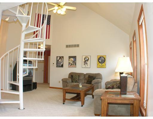 1096 Three Degree Road Butler, PA 16002 - Photo 10 of 18 Living Room.