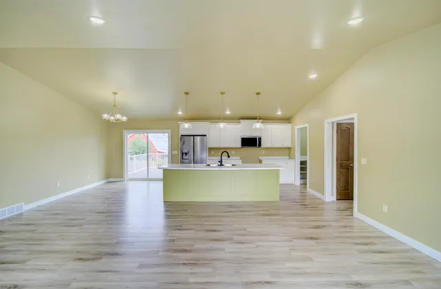 $418,900 | 1931 Southland Lane, New London, WI 54961