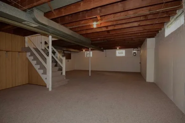 $325,000 | 144 East Quincy Street, Riverside, IL 60546