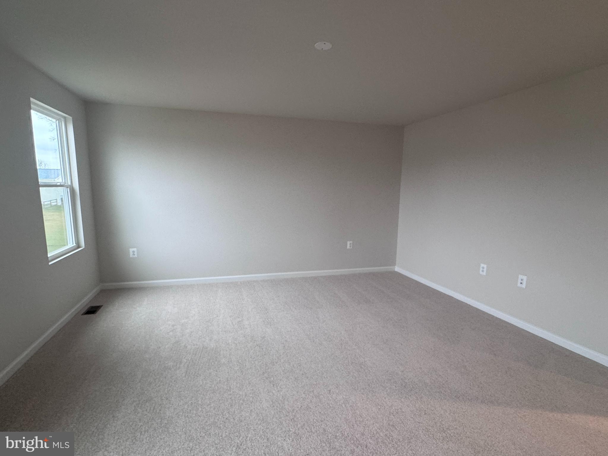 37 Taft Avenue Ranson, WV 25438 - Photo 6 of 18 a view of empty room