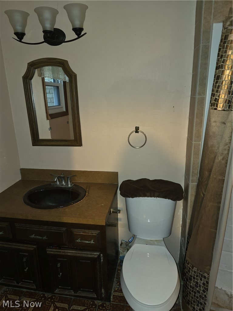 4554 Green Road Cleveland, OH 44128 - Photo 12 of 16 Master Bathroom