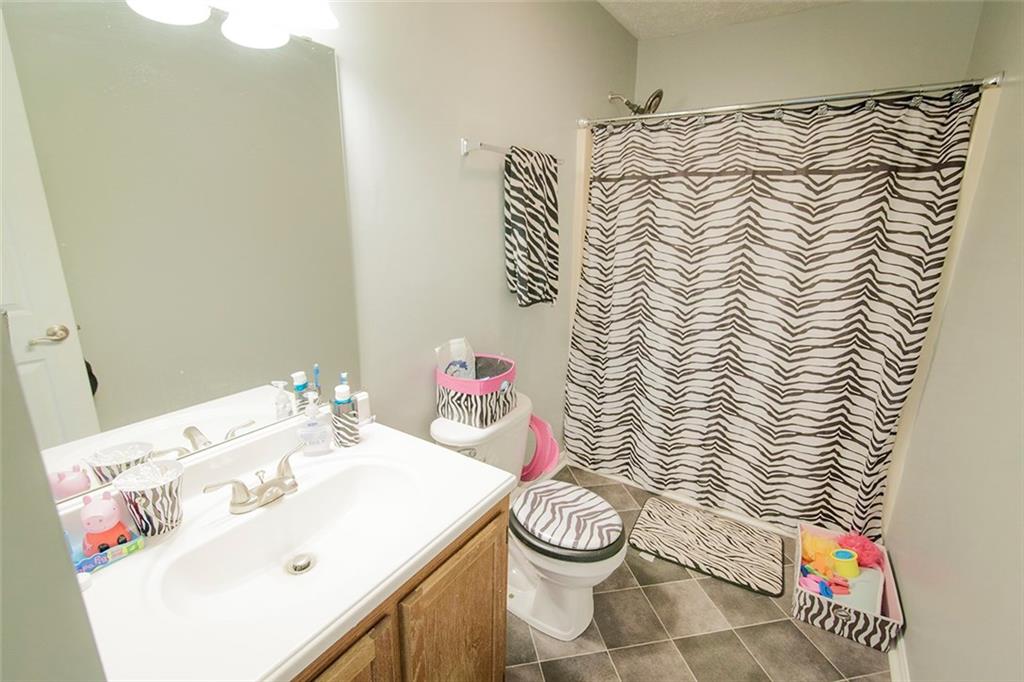 1024 Squirrel Ridge Road Anderson, IN 46013 - Photo 15 of 25