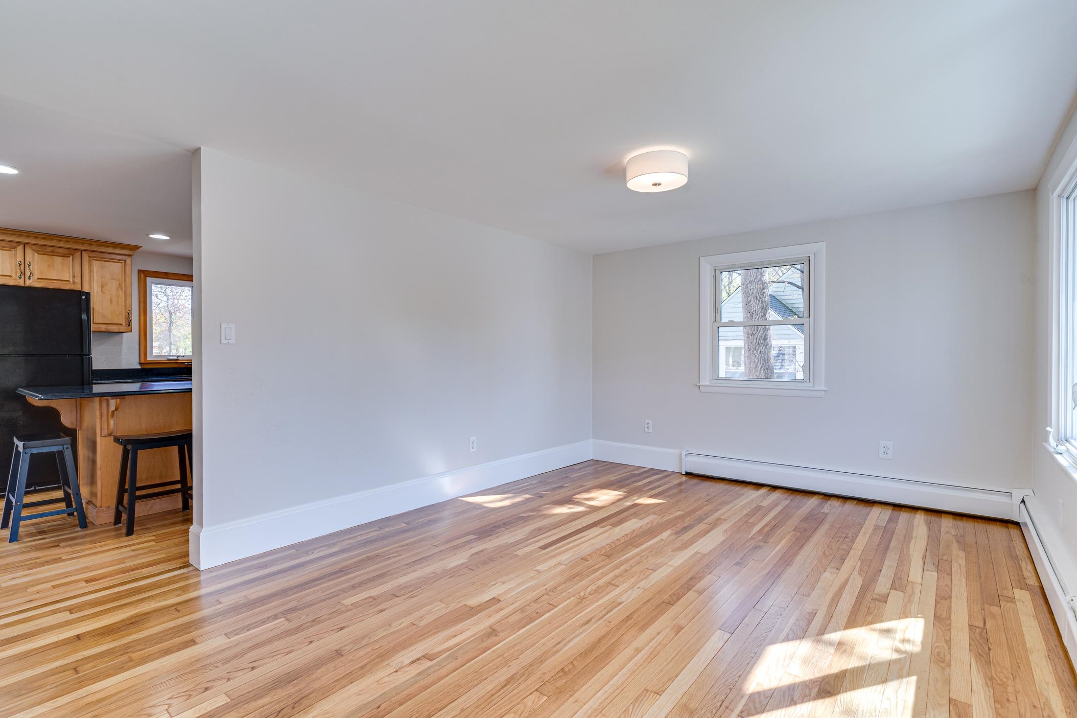 255 Thornton Street Portsmouth, NH 03801 - Photo 2 of 40