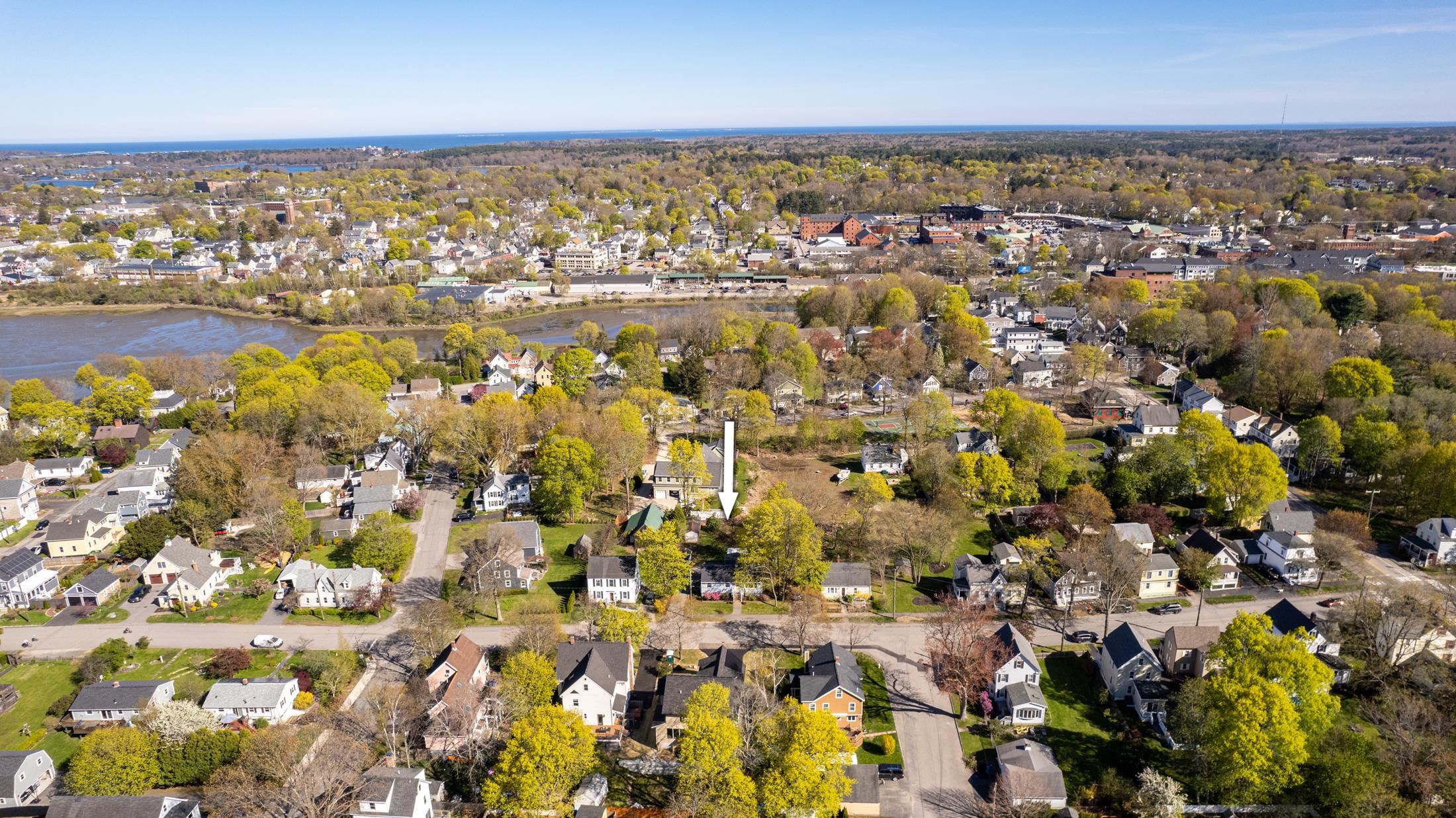255 Thornton Street Portsmouth, NH 03801 - Photo 6 of 40