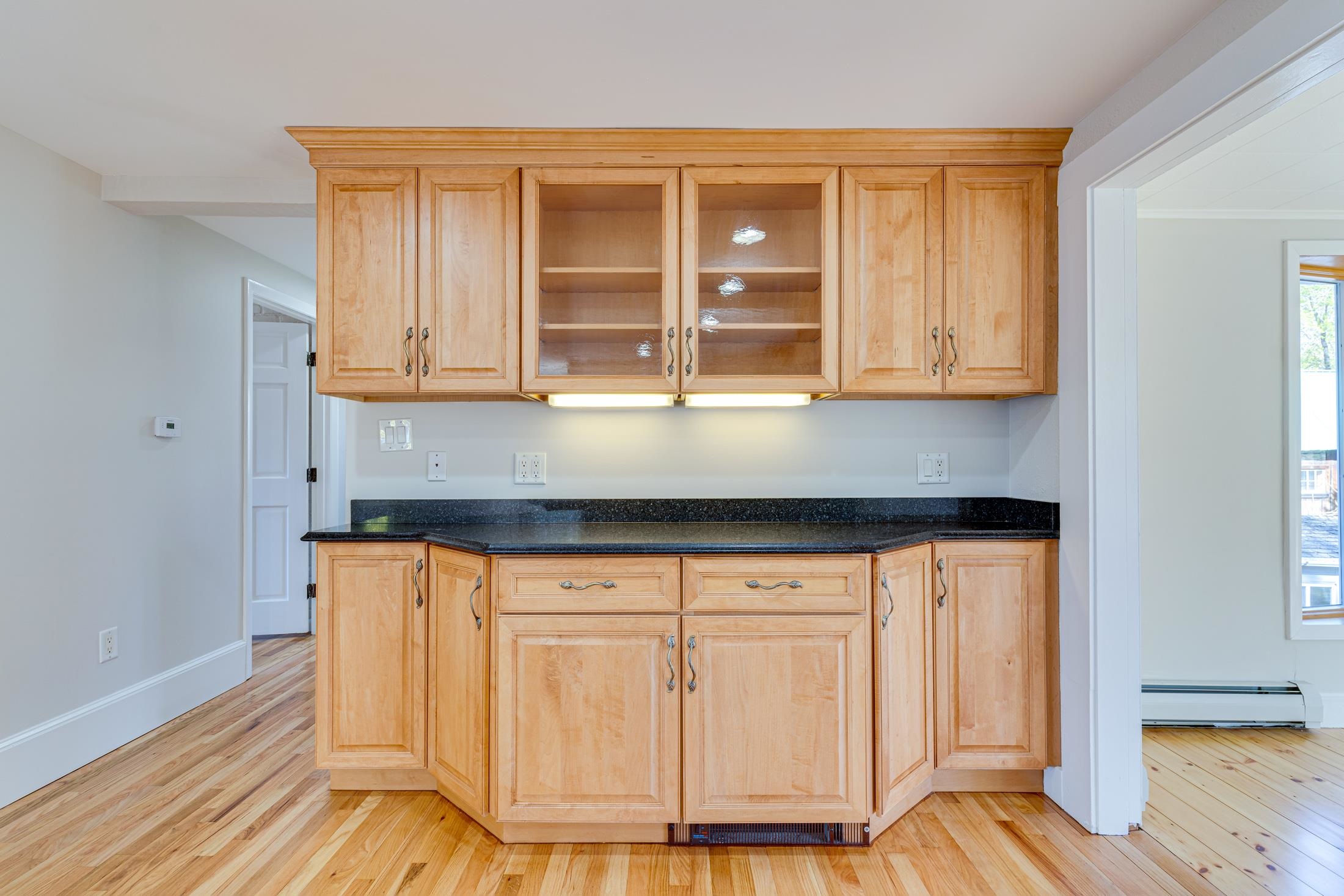 255 Thornton Street Portsmouth, NH 03801 - Photo 10 of 40