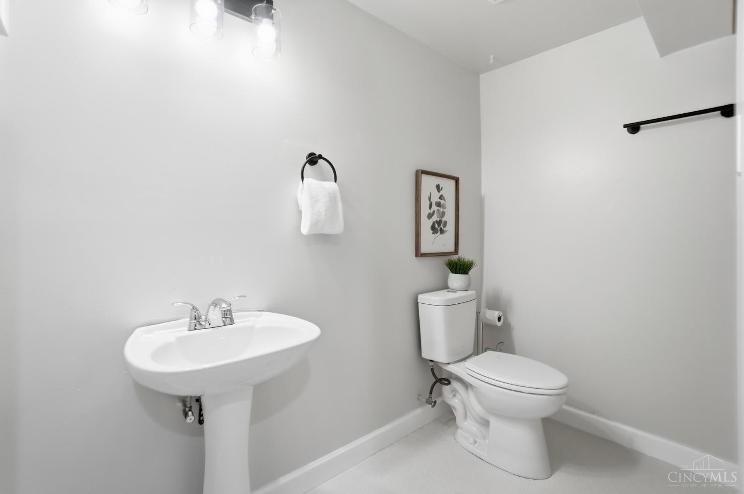 5807 Gaines Road Cincinnati, OH 45247 - Photo 54 of 85 Gallery Image 54