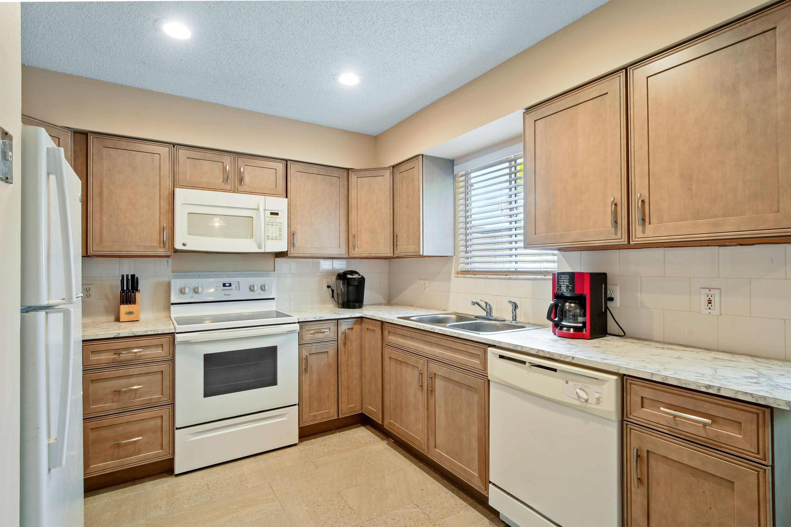 6174 Riverwalk Lane, Unit 1 Jupiter, FL 33458 - Photo 6 of 23 6174RiverwalkLane#1_03