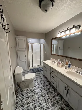 $239,900 | 353 Meadow View Drive, Poplar Bluff, MO 63901