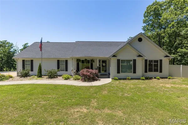 $589,000 | 1200 Ridgetop Drive, Farmington, MO 63640