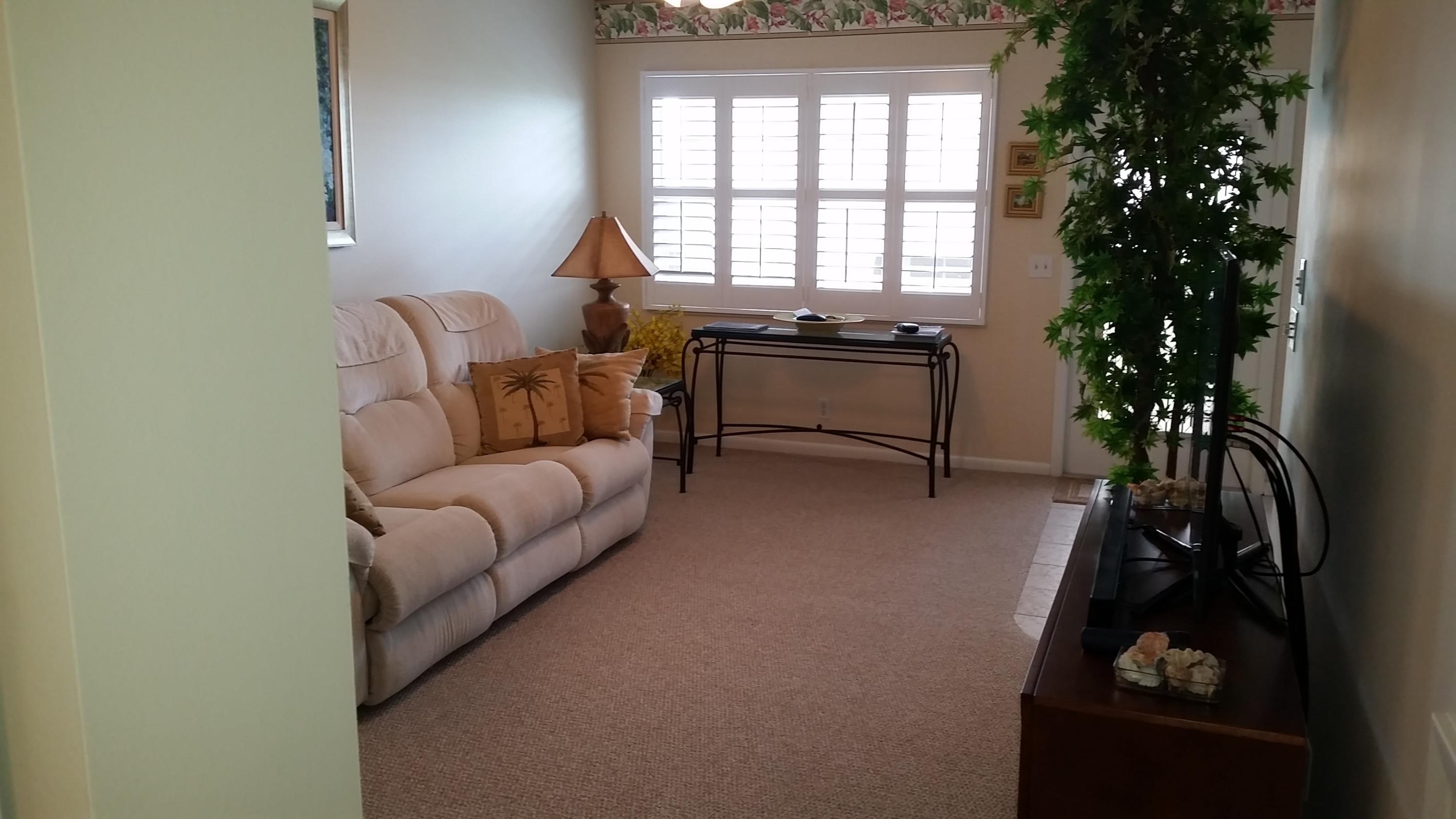 4017 Hythe A Boca Raton, FL 33434 - Photo 13 of 18 Living Area