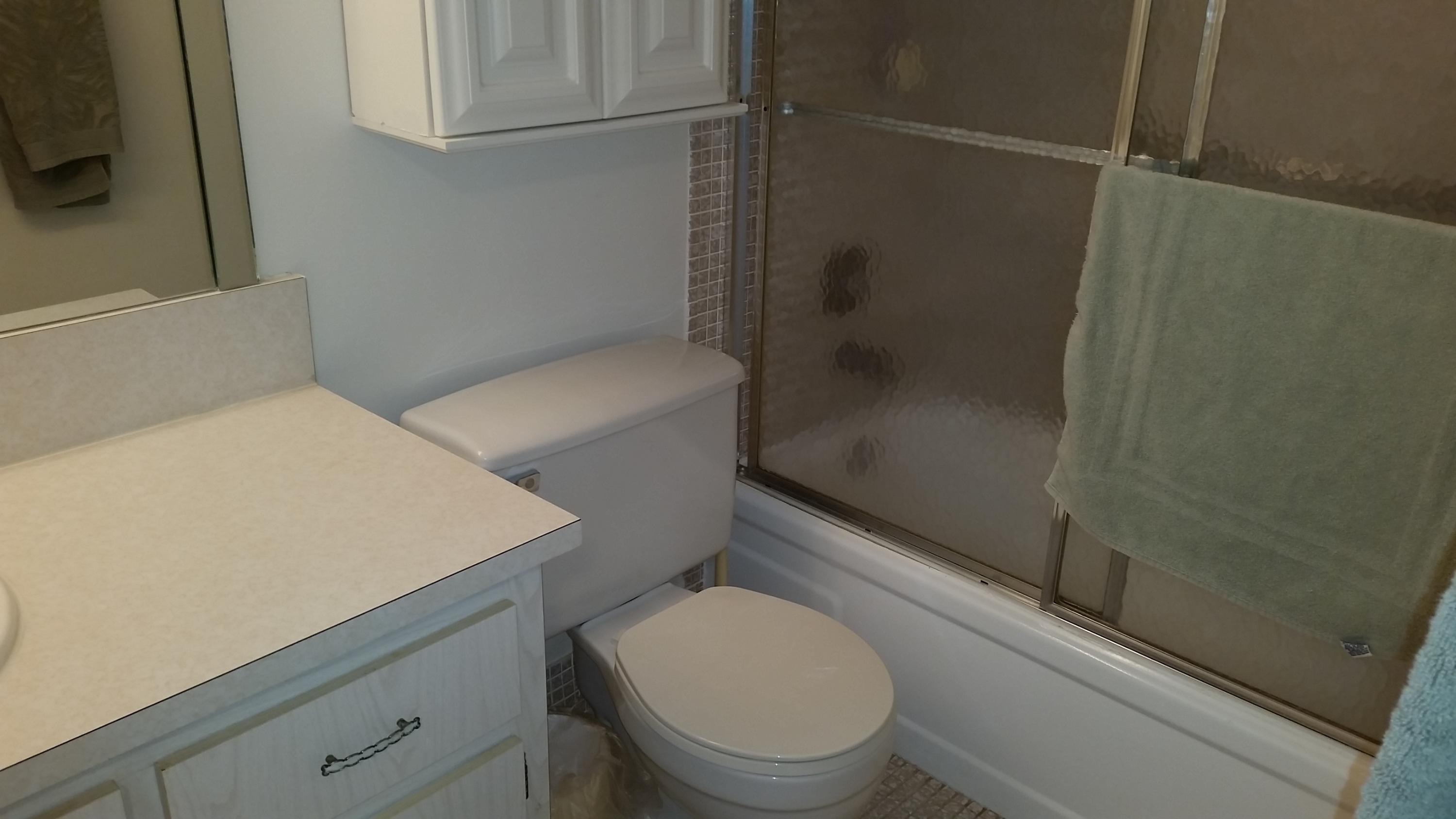 4017 Hythe A Boca Raton, FL 33434 - Photo 2 of 18 Bath