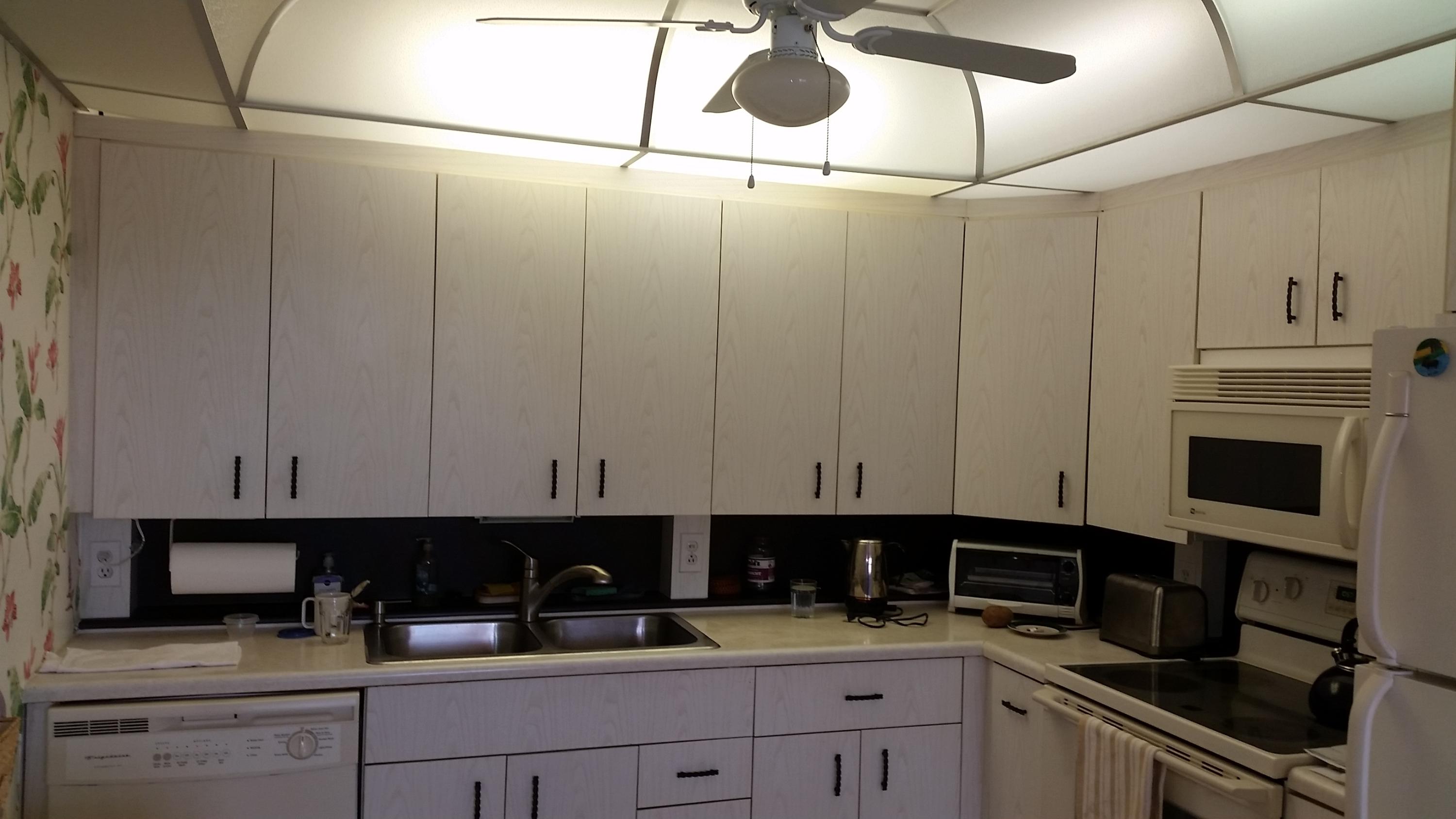4017 Hythe A Boca Raton, FL 33434 - Photo 7 of 18 Kitchen B