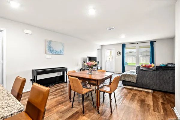 $1,650 | 531 Wild Olive Trail, San Antonio, TX 78256