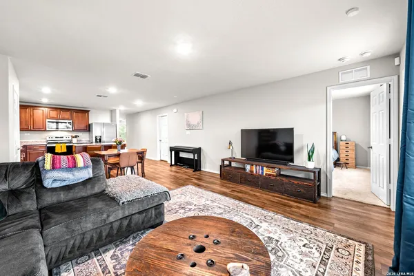 $1,650 | 531 Wild Olive Trail, San Antonio, TX 78256