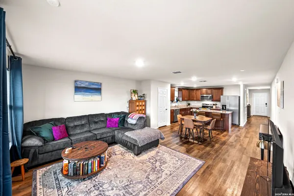 $1,650 | 531 Wild Olive Trail, San Antonio, TX 78256