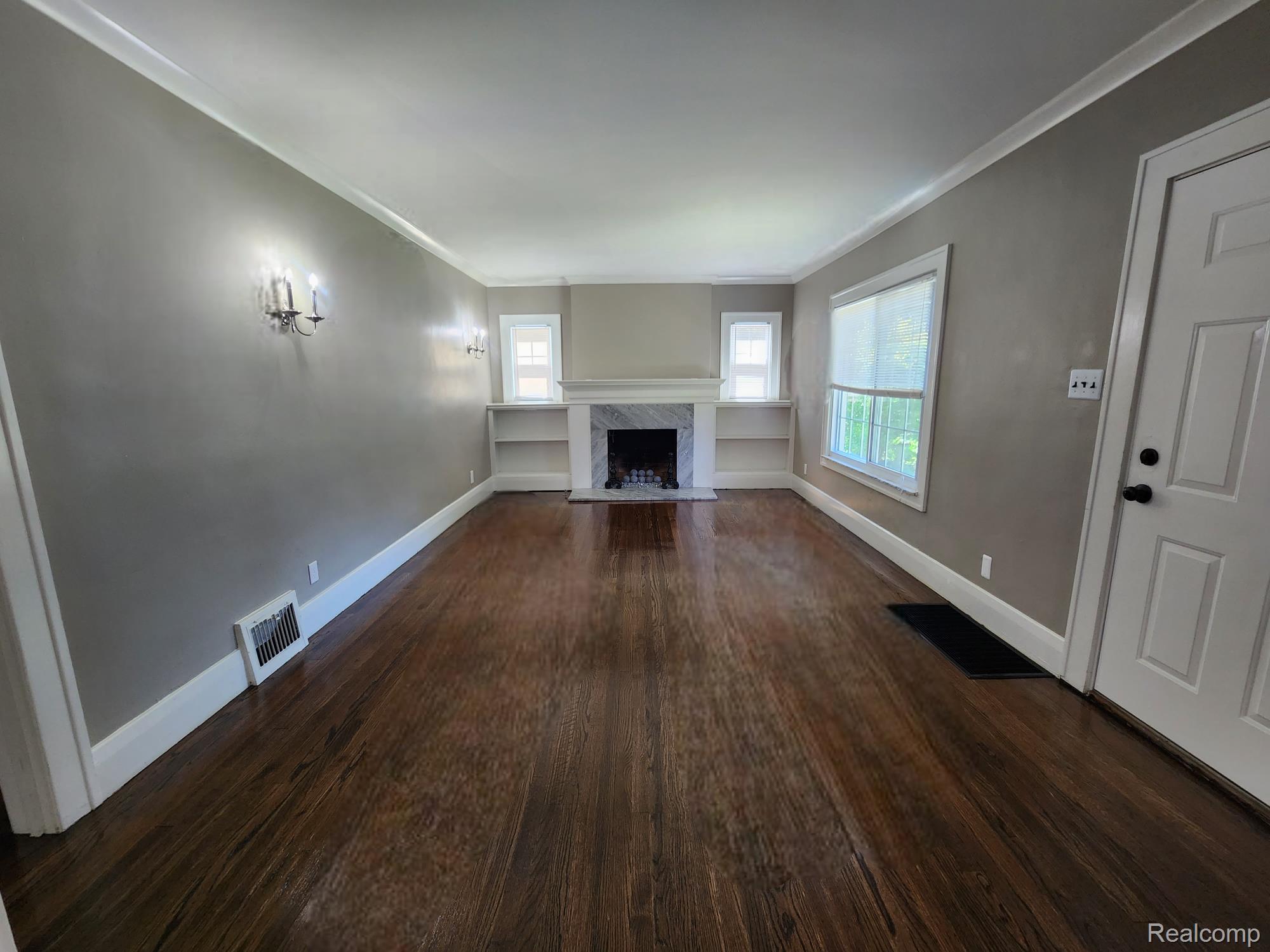 167 Cherokee Road Pontiac, MI 48341 - Photo 5 of 35 Gas Fireplace with glass stone