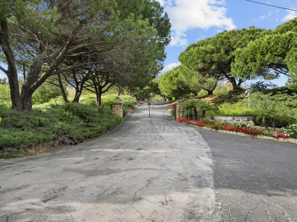 $3,975,000 | 10697 Calle Quebrada, Goleta, CA 93117