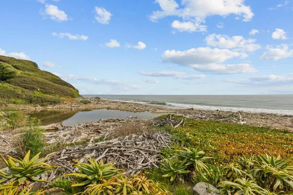 $3,975,000 | 10697 Calle Quebrada, Goleta, CA 93117
