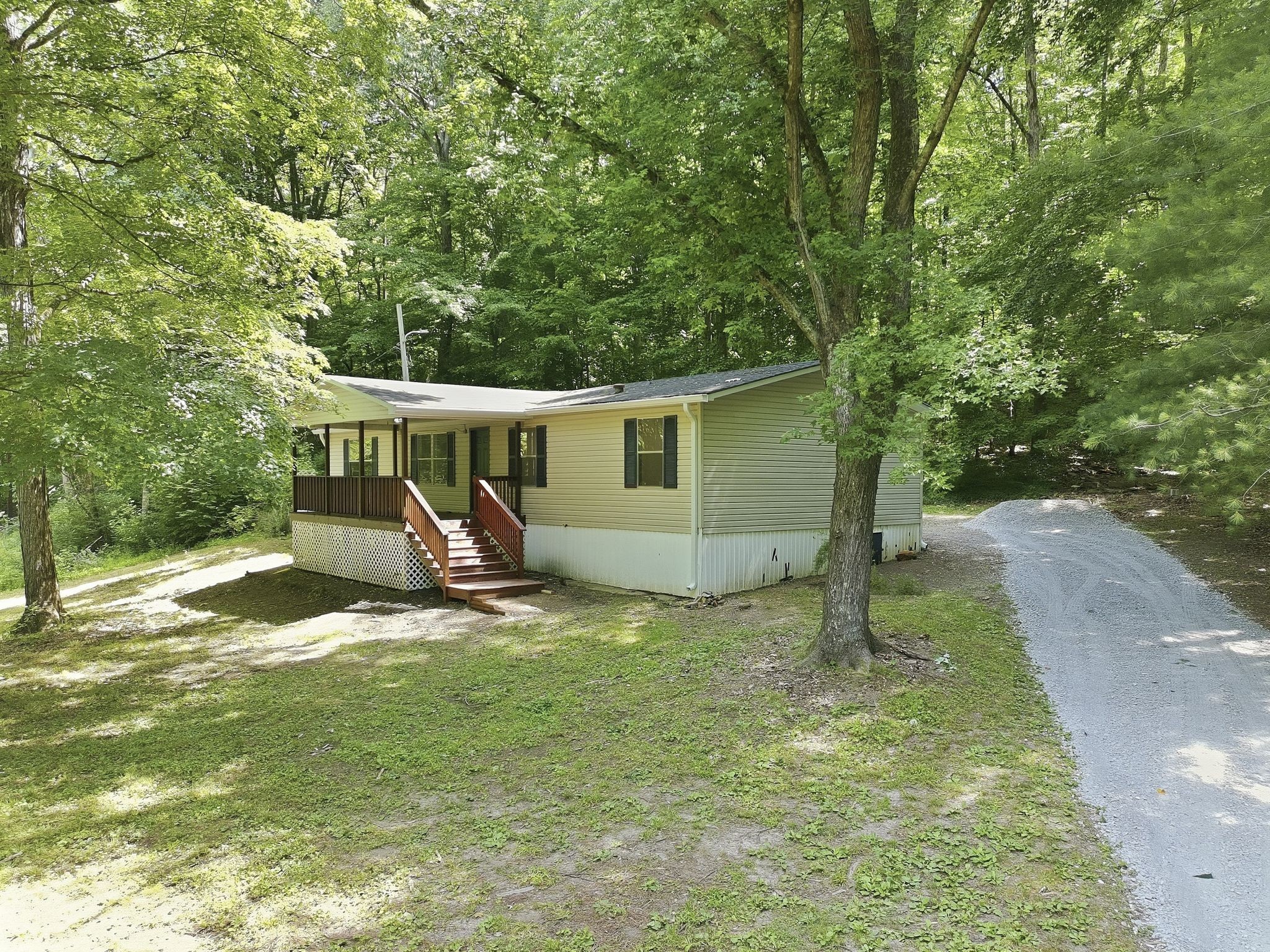 565 Clint Flowers Road McEwen, TN 37101 - Photo 2 of 51