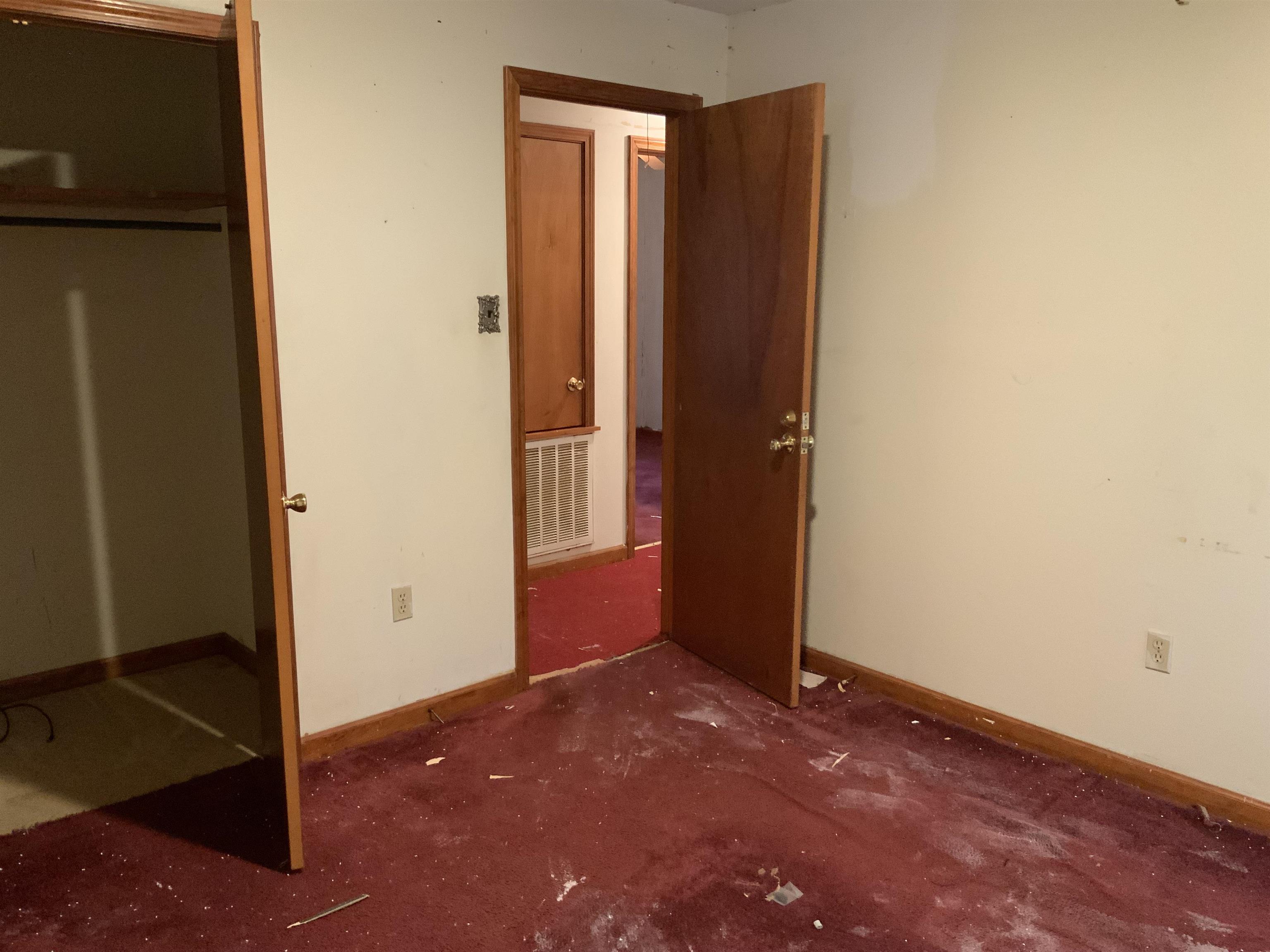 1860 Highway 59 Covington, TN 38019 - Photo 8 of 32 an empty room with windows