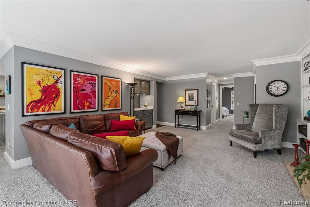 1695 Huntington Park Rochester Hills, MI 48309 - Photo 12 of 54
