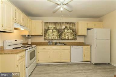 6412 Craigmont Road Baltimore, MD 21207 - Photo 19 of 29 Kitchen