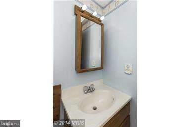 6412 Craigmont Road Baltimore, MD 21207 - Photo 29 of 29 Bath