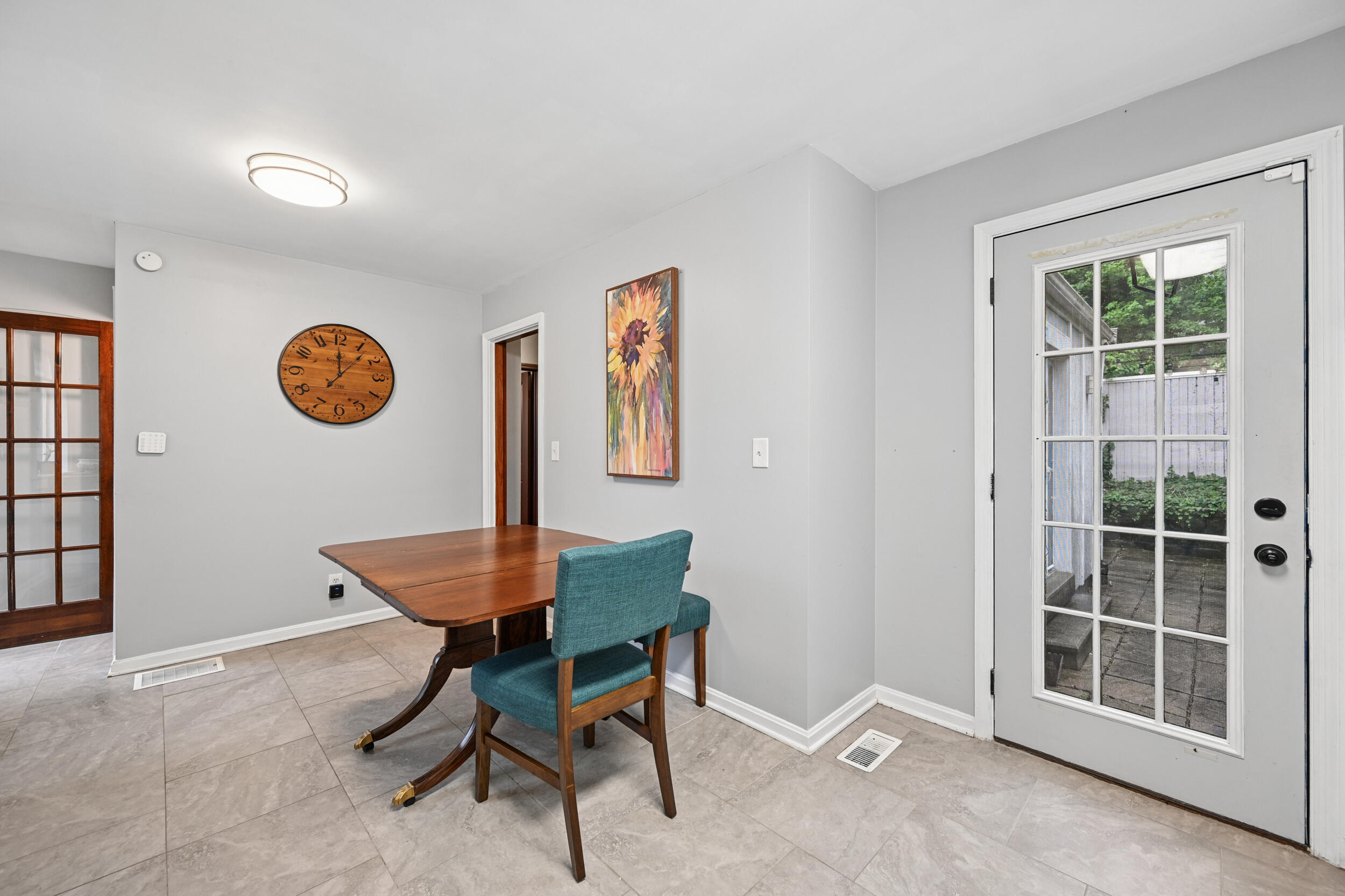 1607 Monroe Street Covington, KY 41014 - Photo 10 of 32