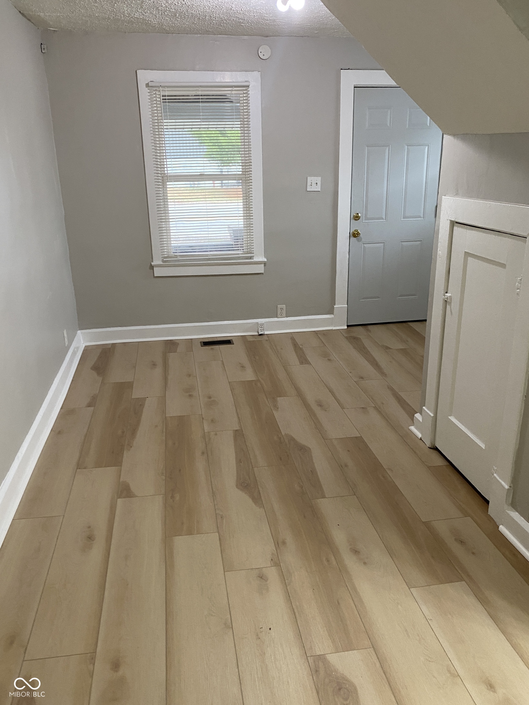 4305 Rockville Road Indianapolis, IN 46241 - Photo 4 of 17