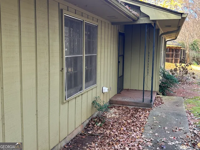 a view of a entryway door of the house