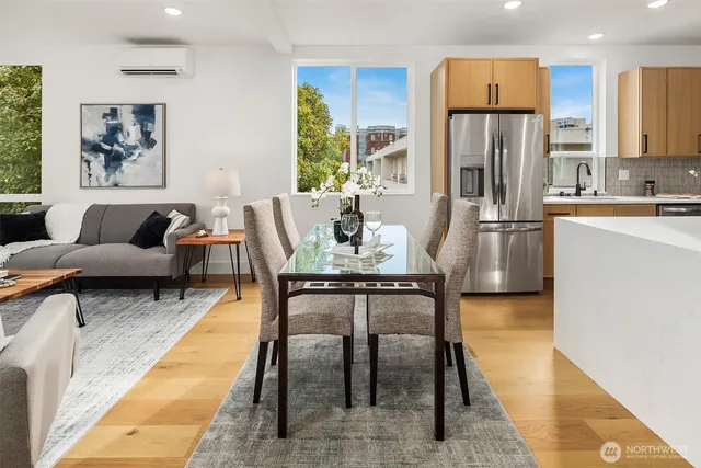 $897,000 | 723 18th Avenue, Seattle, WA 98122