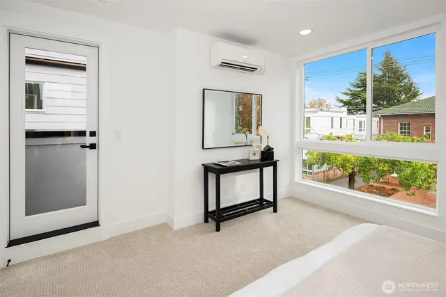 $897,000 | 723 18th Avenue, Seattle, WA 98122