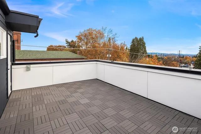 $897,000 | 723 18th Avenue, Seattle, WA 98122