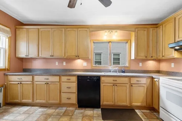 $3,500 | 131 Yale Street, Unit 1, Medford, MA 02155
