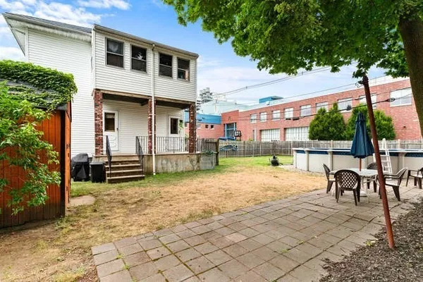 $3,500 | 131 Yale Street, Unit 1, Medford, MA 02155