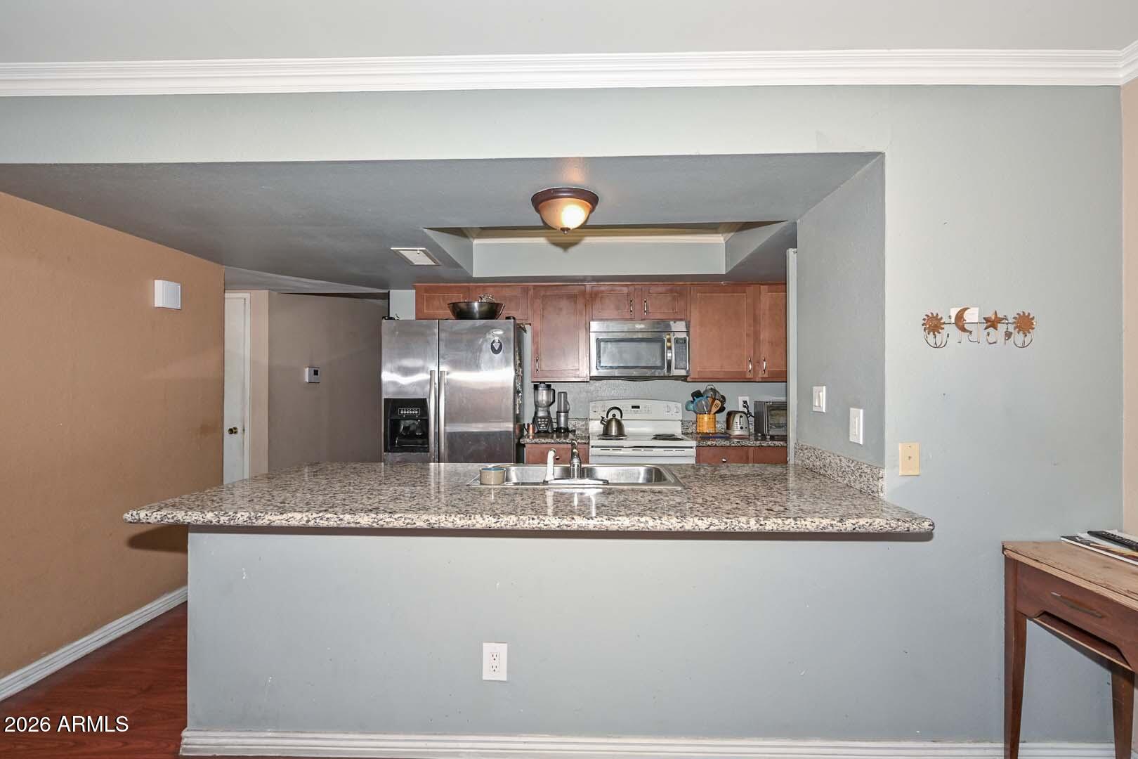 3630 North 86th Avenue Phoenix, AZ 85037 - Photo 9 of 42 Kitchen