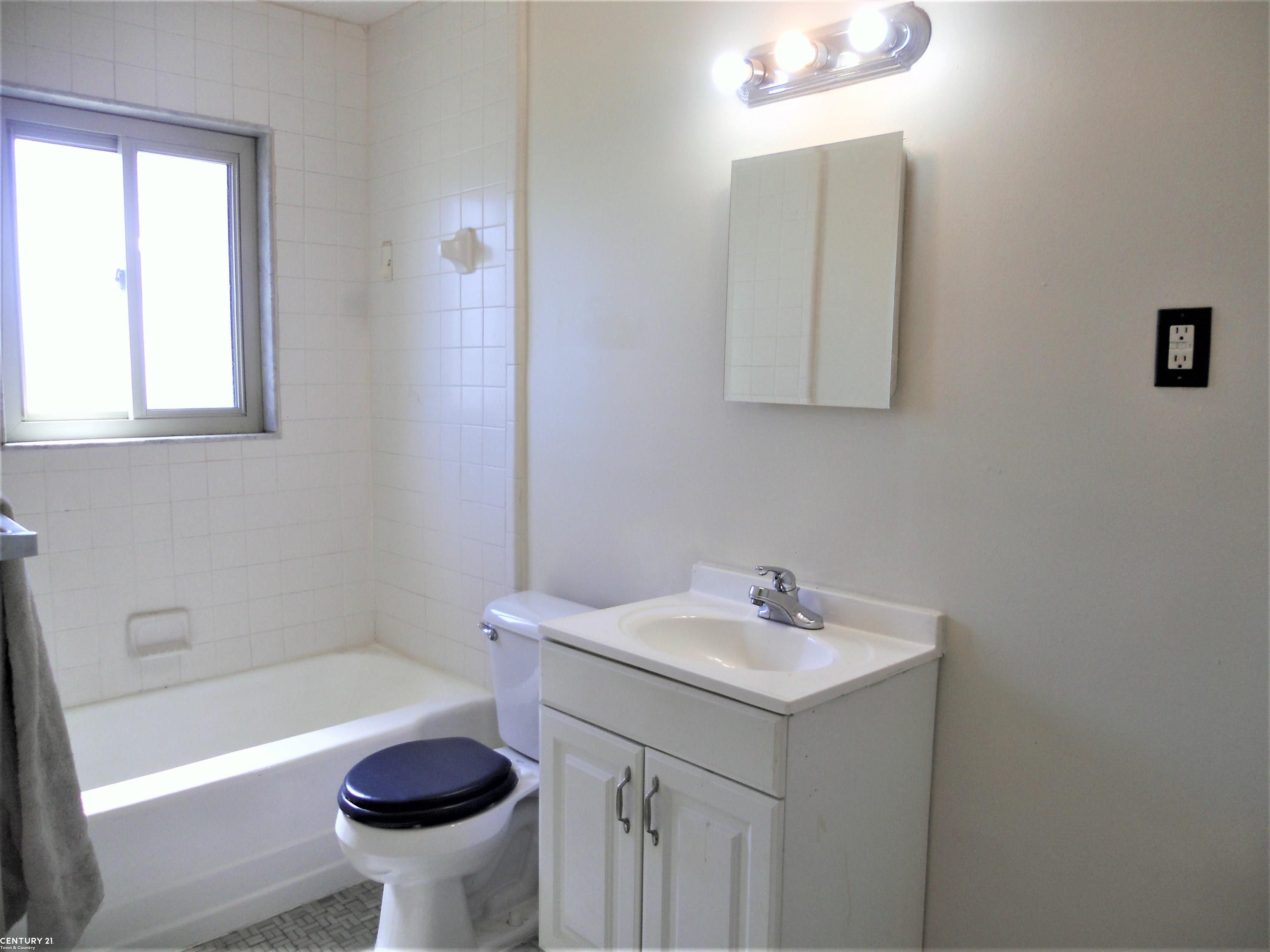 17455 East Eleven Mile Road, Unit A Roseville, MI 48066 - Photo 21 of 27