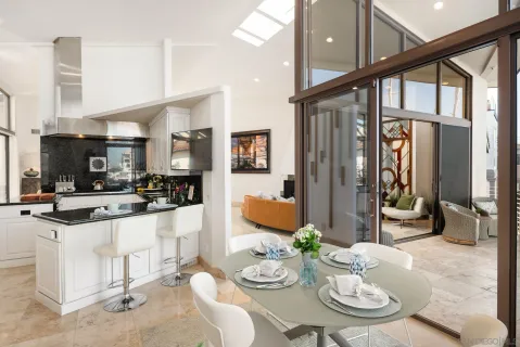 $5,800,000 | 25 The Point, Coronado, CA 92118