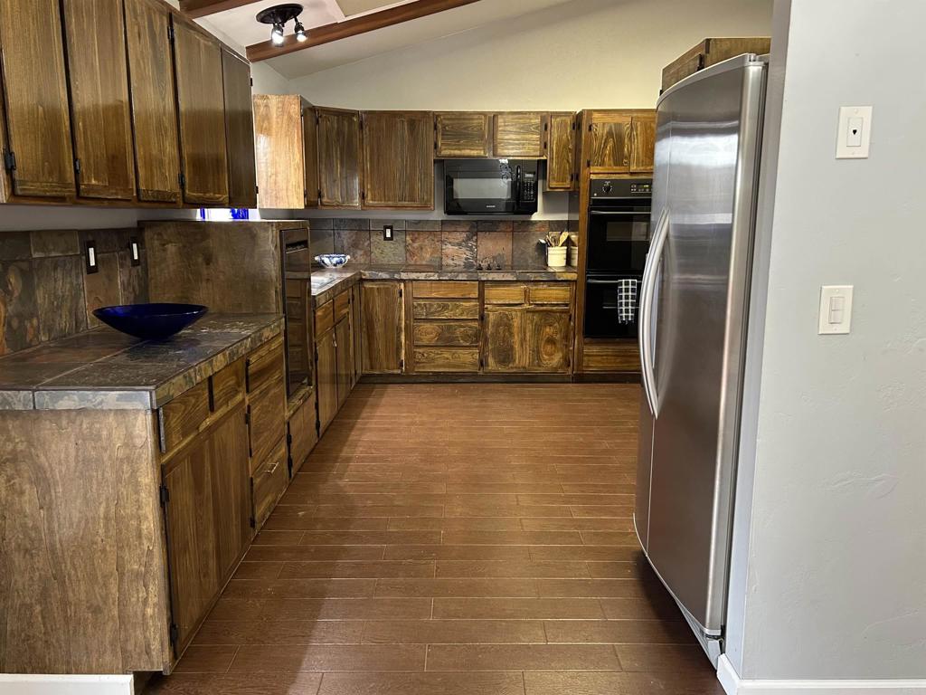 18461 Santa Anita Street Tehachapi, CA 93561 - Photo 15 of 37