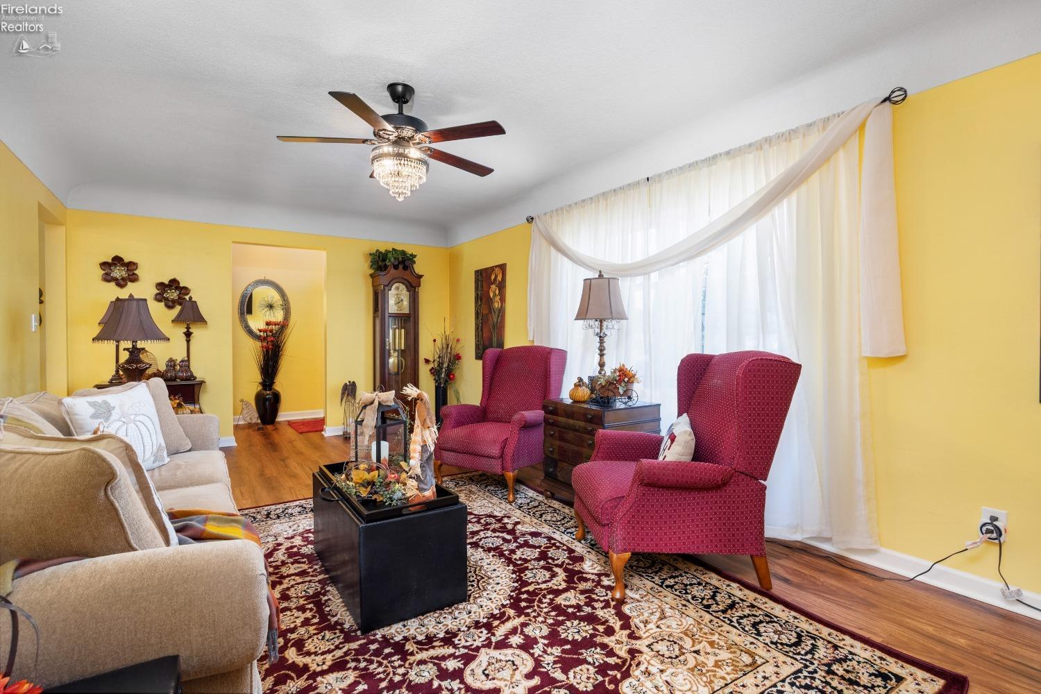 1737 Morrison Road Fremont, OH 43420 - Photo 5 of 26 Gallery Image 5