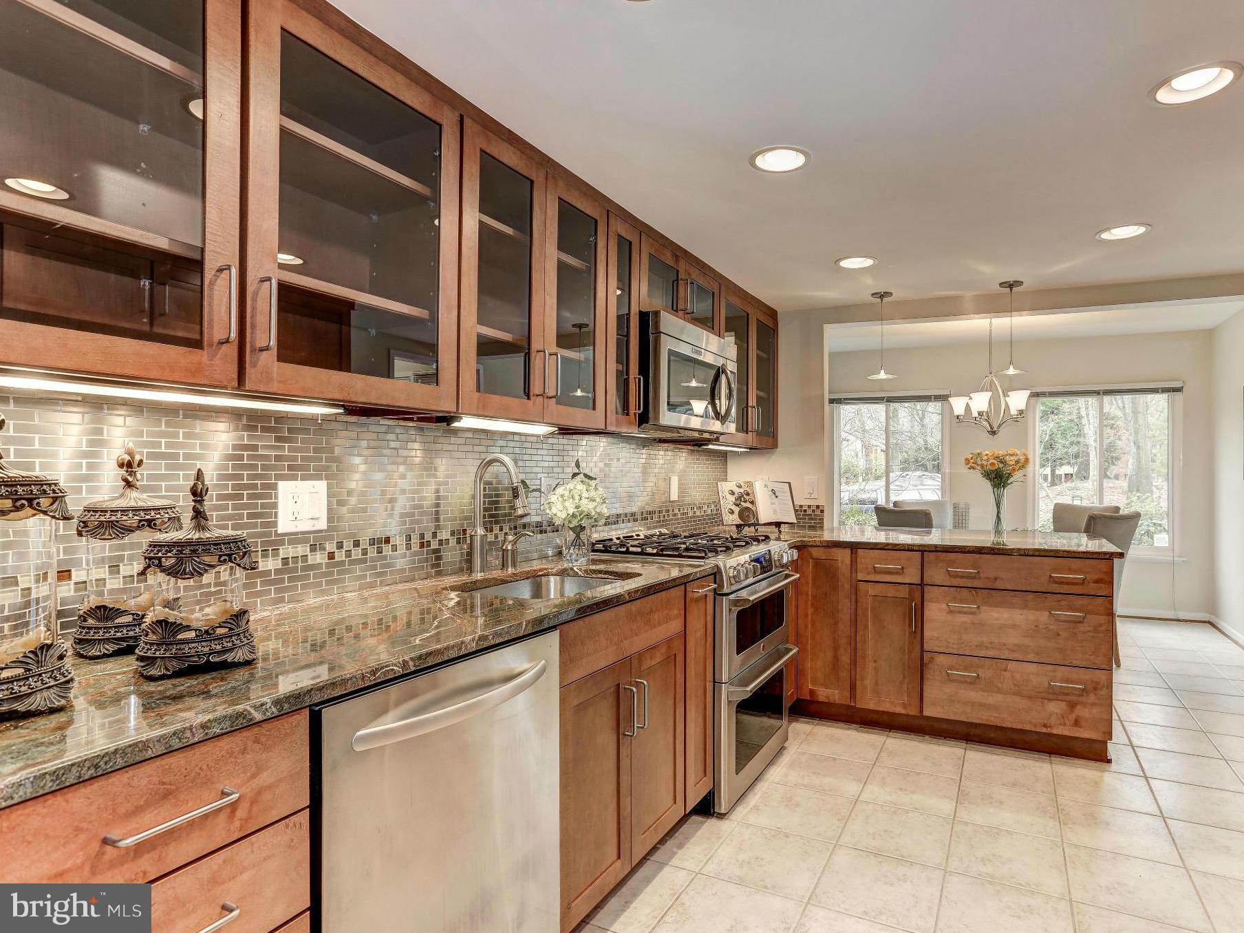 Gorgeous remodeled chef's kitchen
