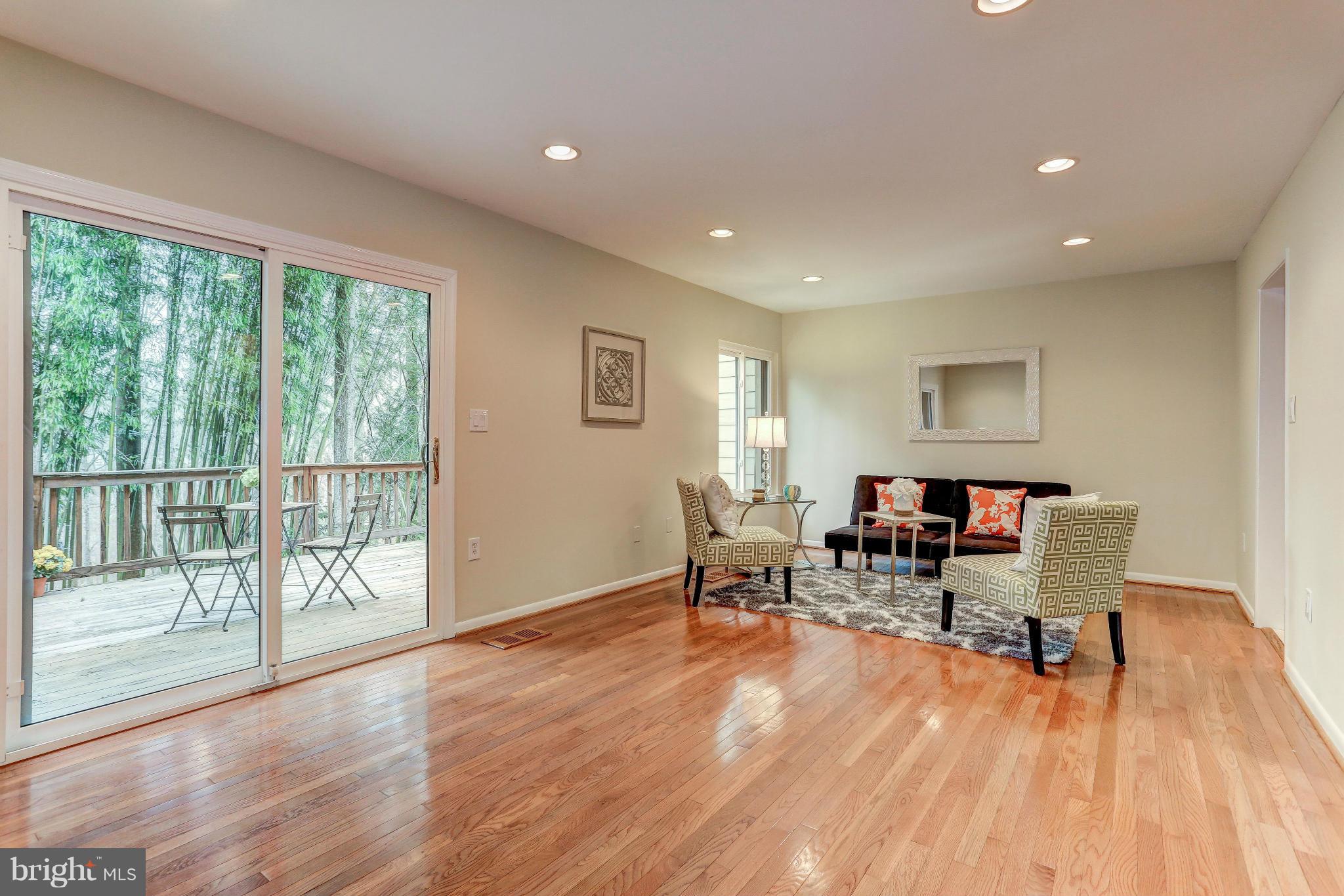 11522 Hearthstone Court Reston, VA 20191 - Photo 10 of 27 Living Room w/ gleaming hardwoods