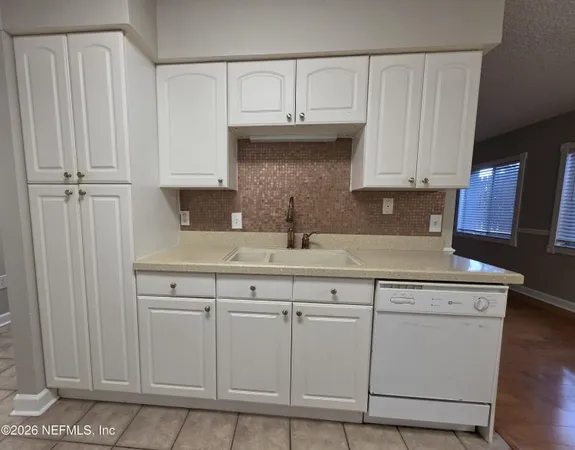 $1,300 | 1800 Park Avenue, Unit 357, Orange Park, FL 32073